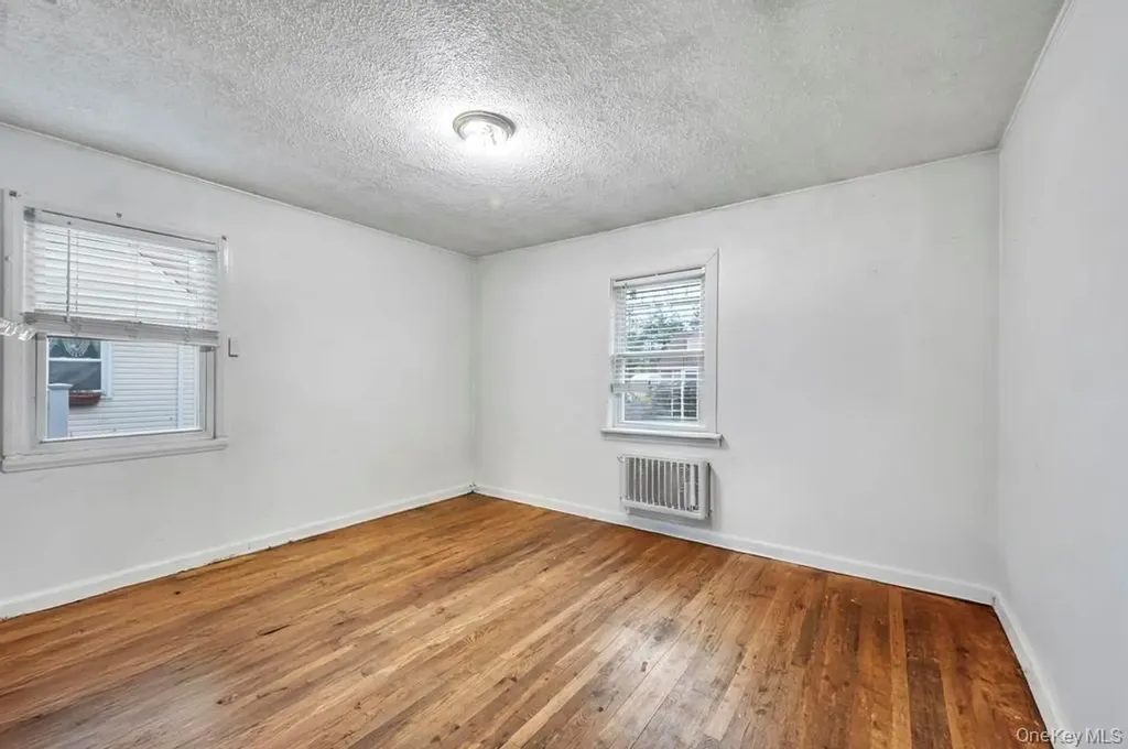 626 Winthrop Drive Uniondale NY 11553