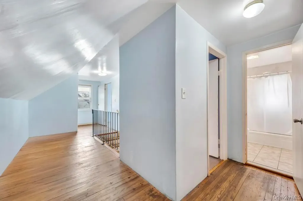 626 Winthrop Drive Uniondale NY 11553