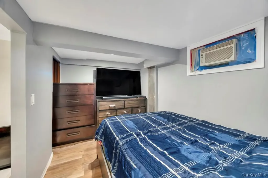626 Winthrop Drive Uniondale NY 11553
