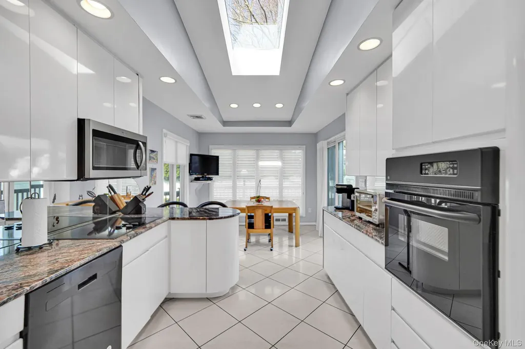 11 Fordham Drive Plainview NY 11803