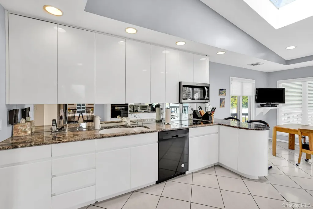 11 Fordham Drive Plainview NY 11803