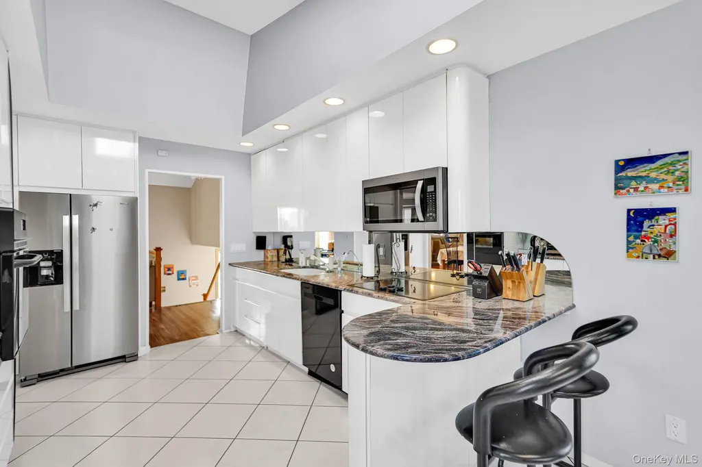 11 Fordham Drive Plainview NY 11803