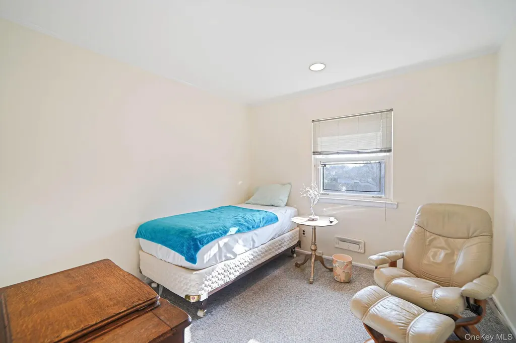 11 Fordham Drive Plainview NY 11803