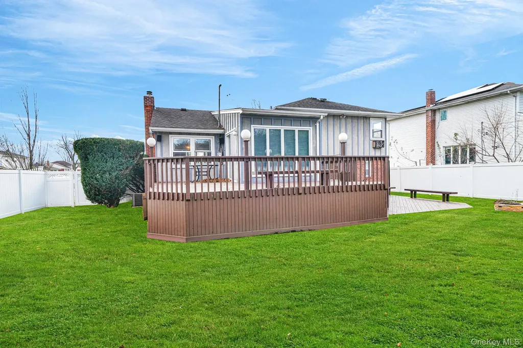 11 Fordham Drive Plainview NY 11803