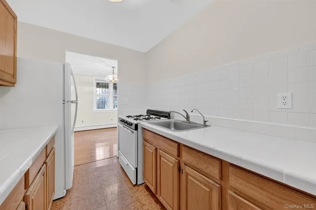 1042 Fox Street Bronx NY 10459