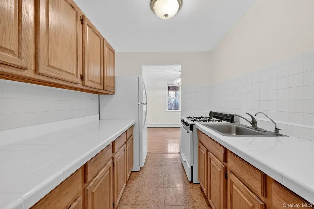 1042 Fox Street Bronx NY 10459