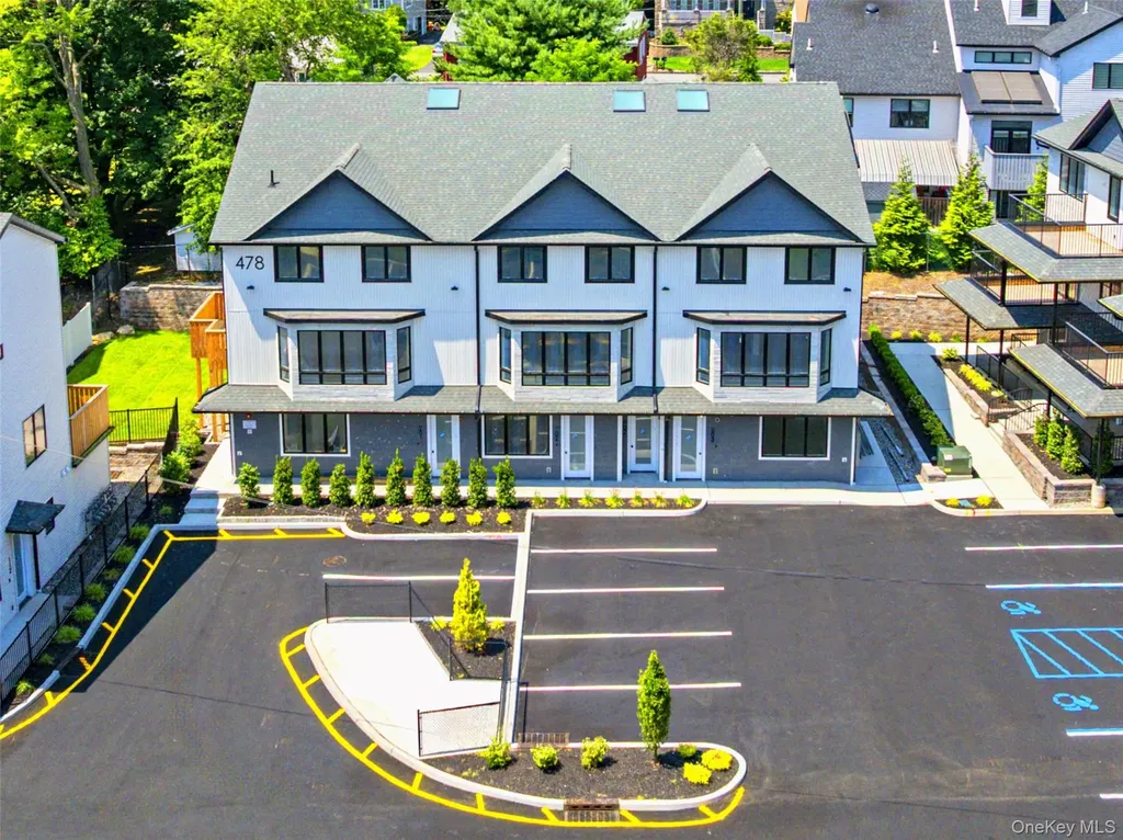 478 W Central Avenue Monsey NY 10977