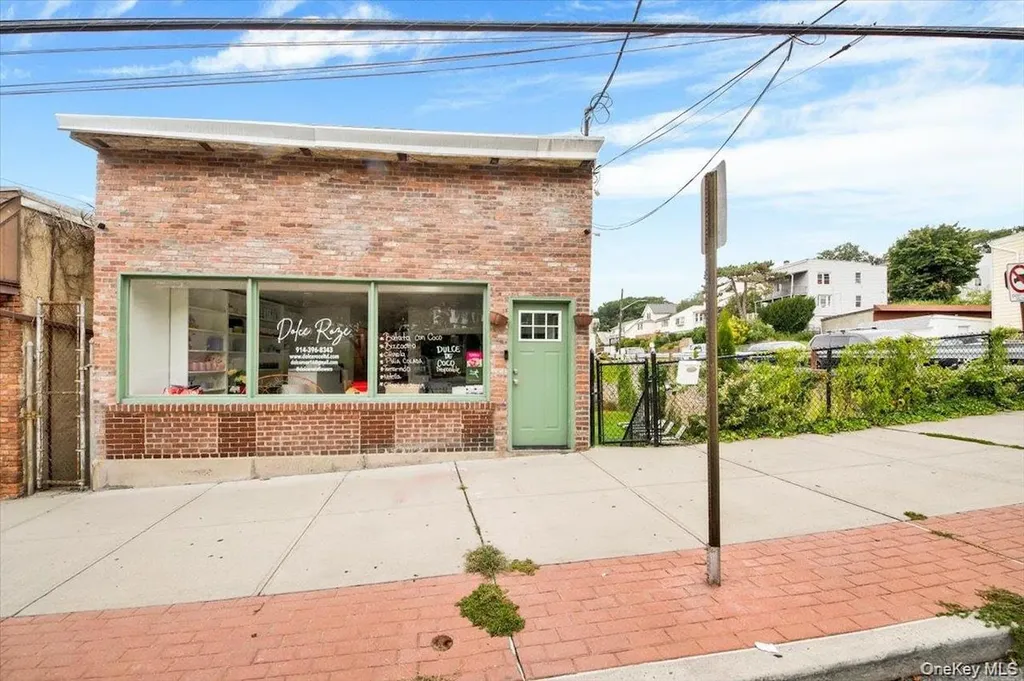 53 Lockwood Avenue Yonkers NY 10701