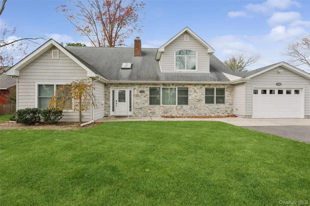 1560 Pebble Lane Hewlett NY 11557