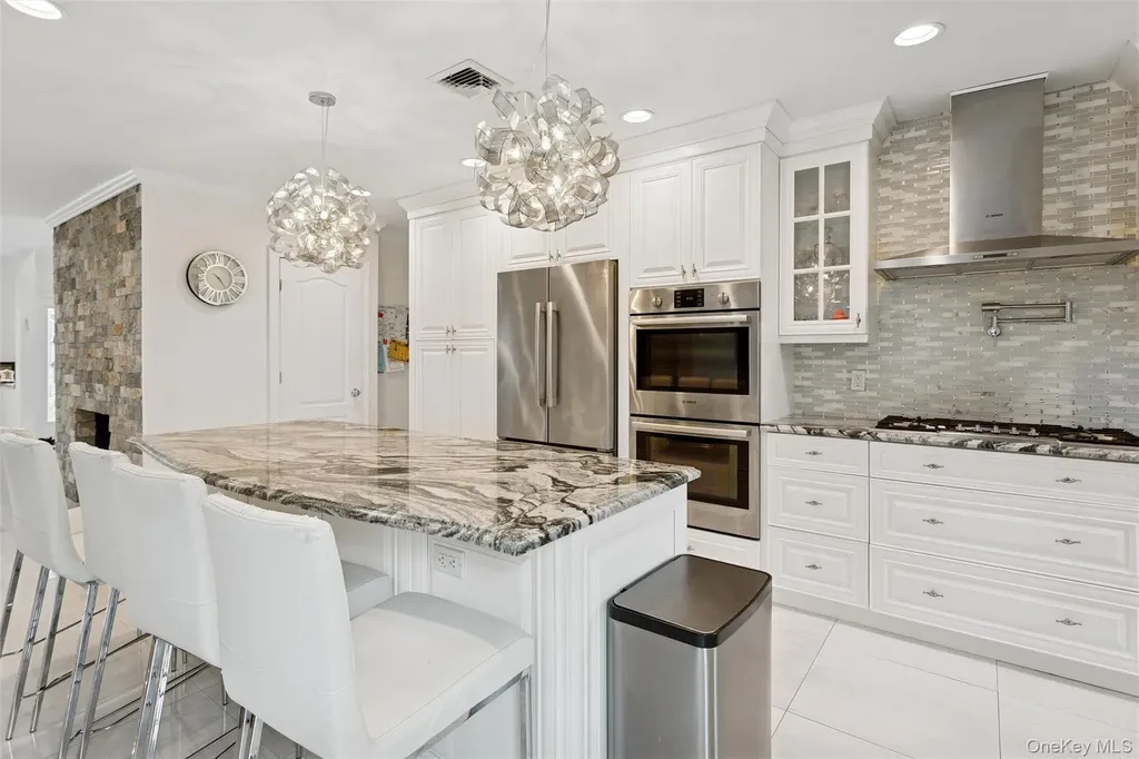 1560 Pebble Lane Hewlett NY 11557