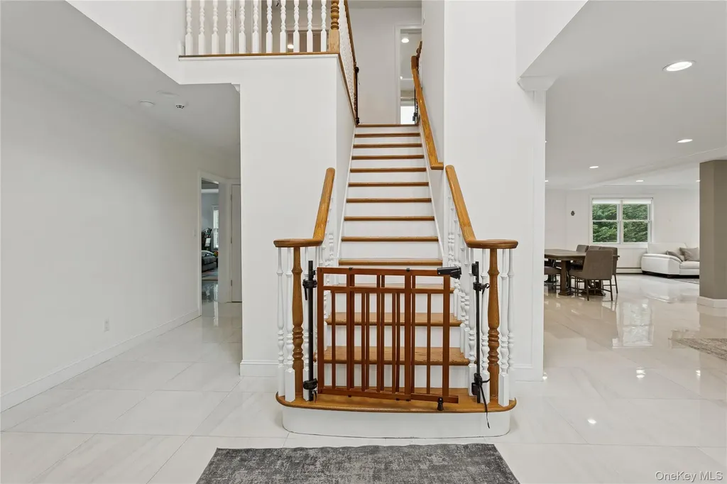 1560 Pebble Lane Hewlett NY 11557