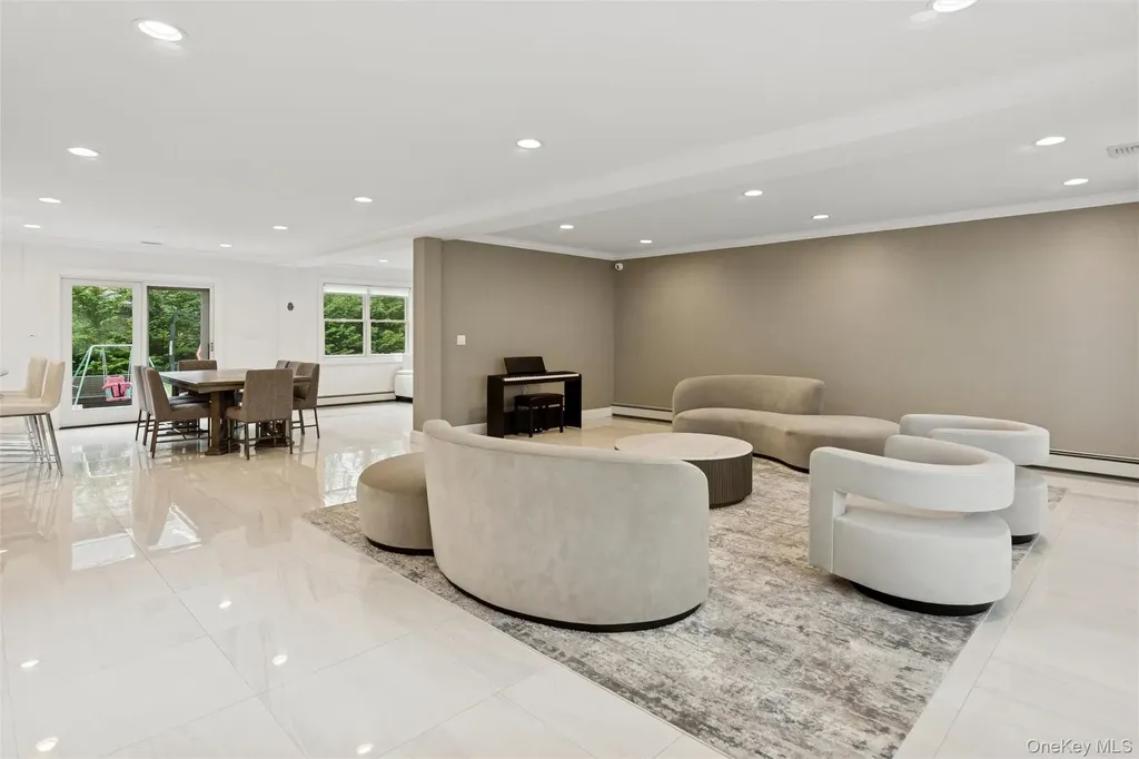 1560 Pebble Lane Hewlett NY 11557