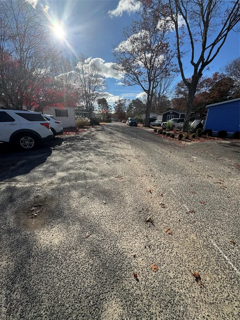92 Willow Drive East Quogue NY 11942