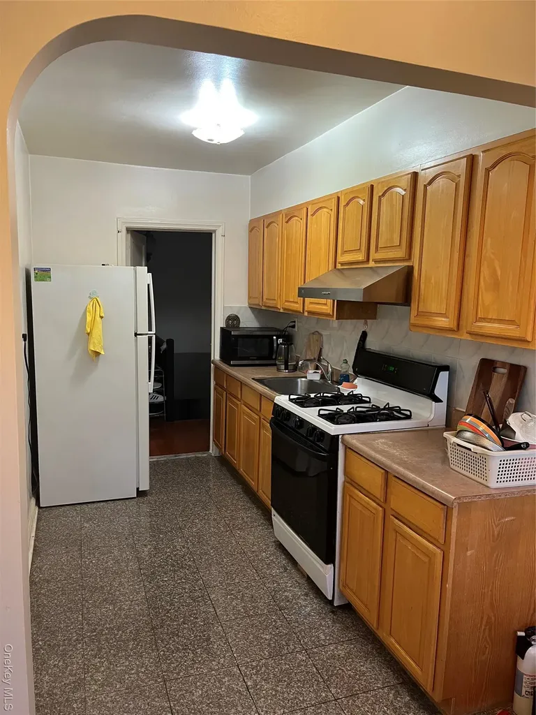 150-12 59 Avenue Flushing NY 11355