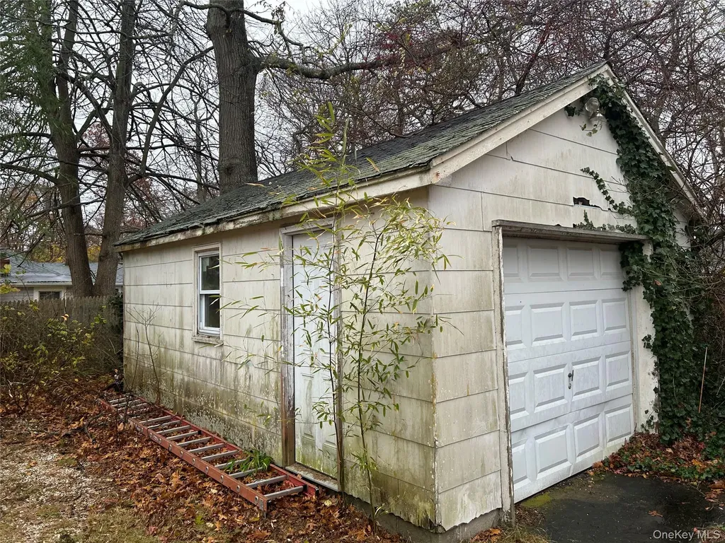 155 Dahlia Drive Mastic Beach NY 11951