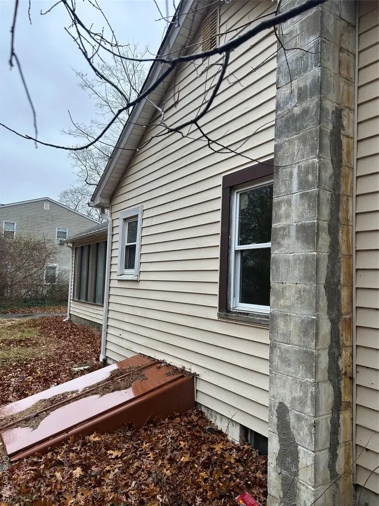 155 Dahlia Drive Mastic Beach NY 11951