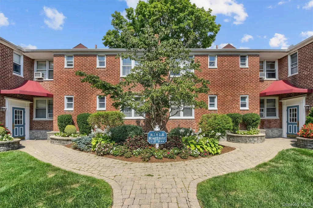 6 Bryant Crescent White Plains NY 10605