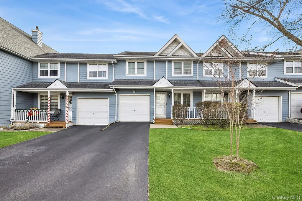 106 Northwood Boulevard Central Islip NY 11722