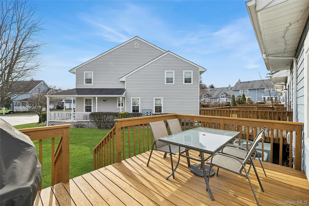 106 Northwood Boulevard Central Islip NY 11722