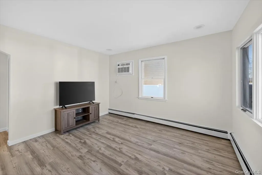 6 Glenda Drive West Babylon NY 11704