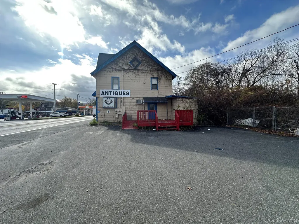 6328 Route 209 Kerhonkson NY 12446