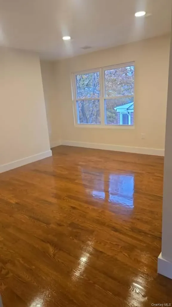 23 Sunlight Hill Yonkers NY 10704