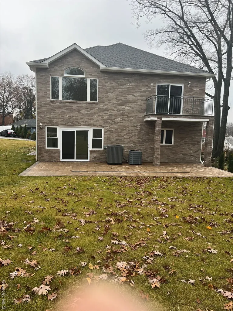 23 Sunlight Hill Yonkers NY 10704