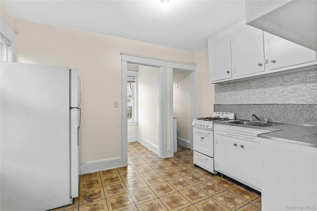 63 Grant Avenue White Plains NY 10603