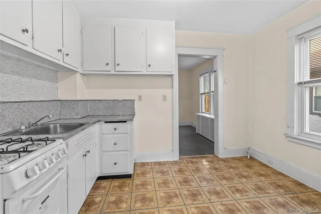 63 Grant Avenue White Plains NY 10603