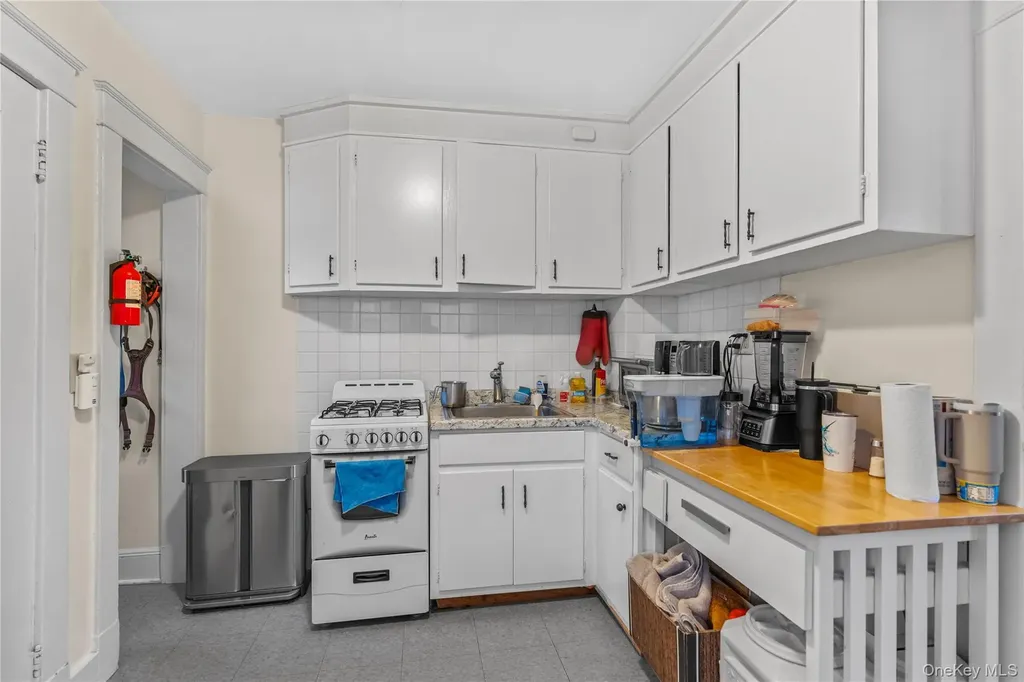 63 Grant Avenue White Plains NY 10603