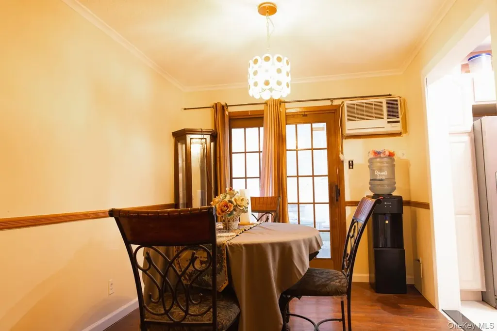 1322 Barry Drive S Valley Stream NY 11580