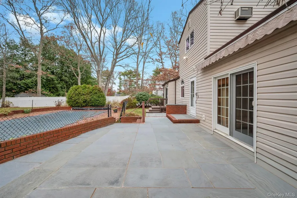 18 Leary Lane Nesconset NY 11767