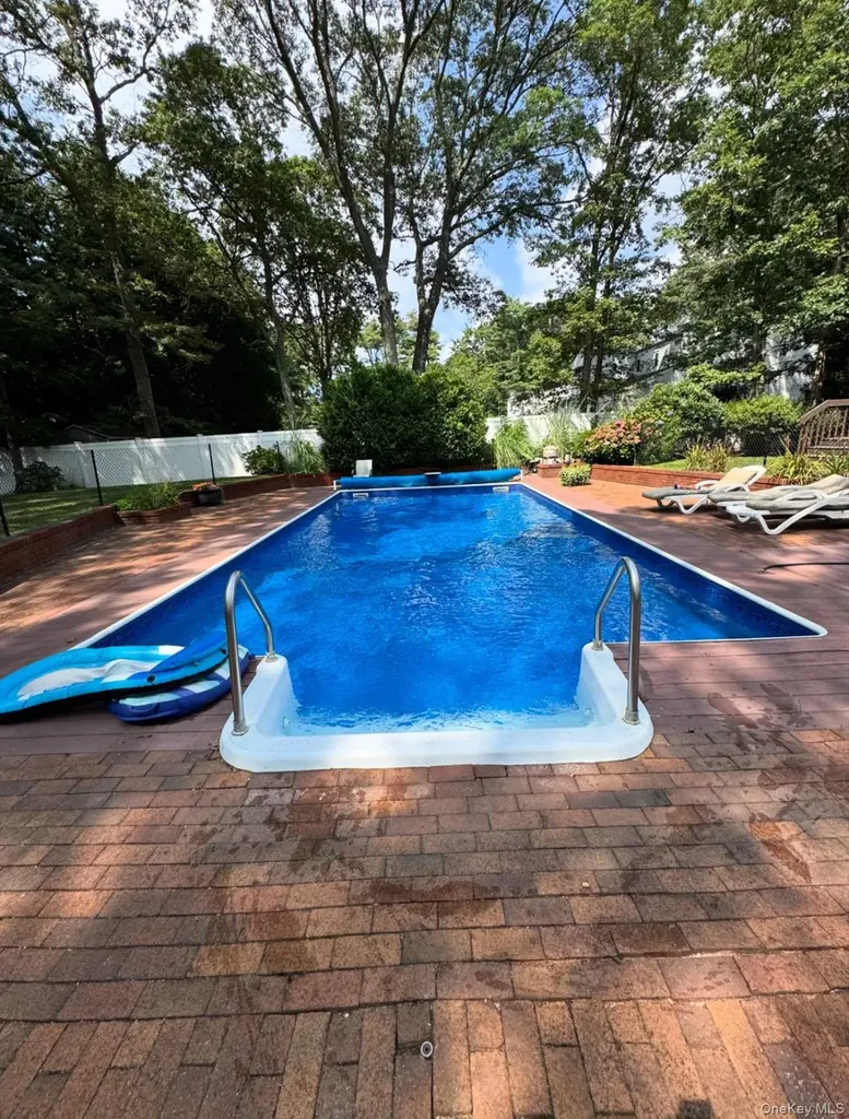 18 Leary Lane Nesconset NY 11767