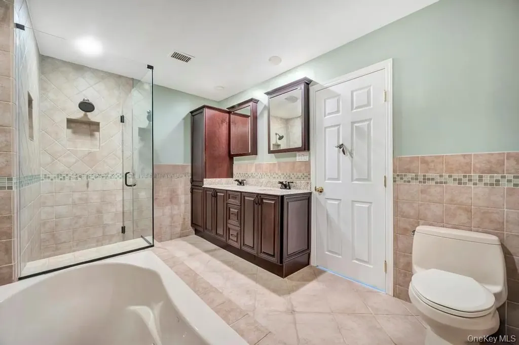 173 North Lane Smithtown NY 11787