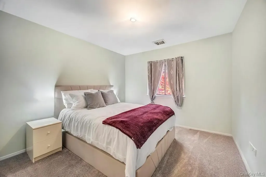 173 North Lane Smithtown NY 11787