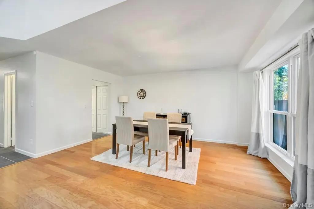 173 North Lane Smithtown NY 11787