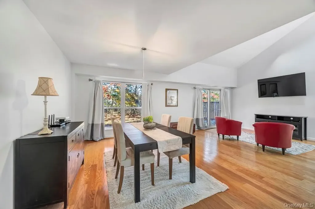 173 North Lane Smithtown NY 11787