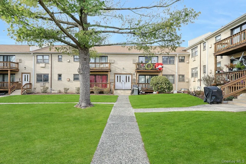 205 Sneden Place W Spring Valley NY 10977