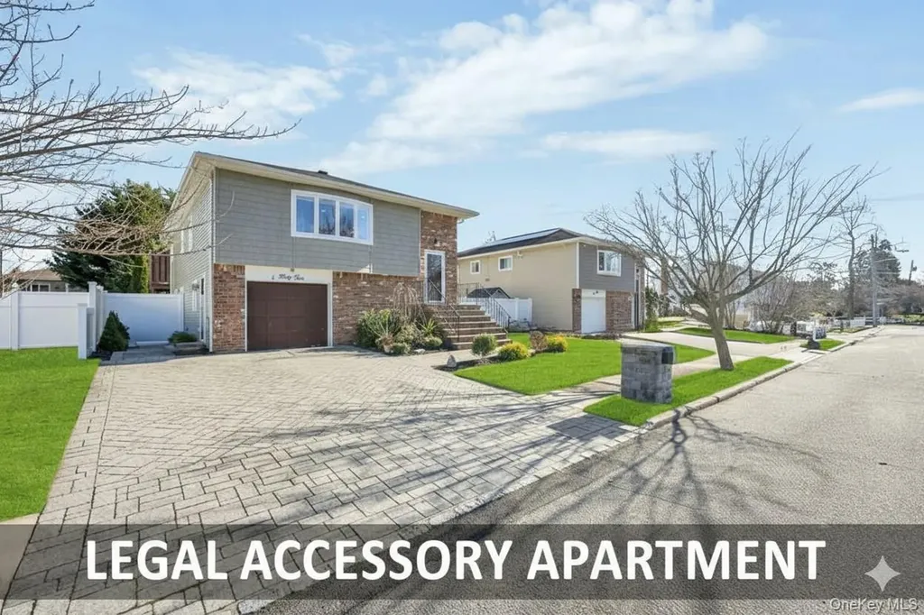 44 Derby Avenue Greenlawn NY 11740