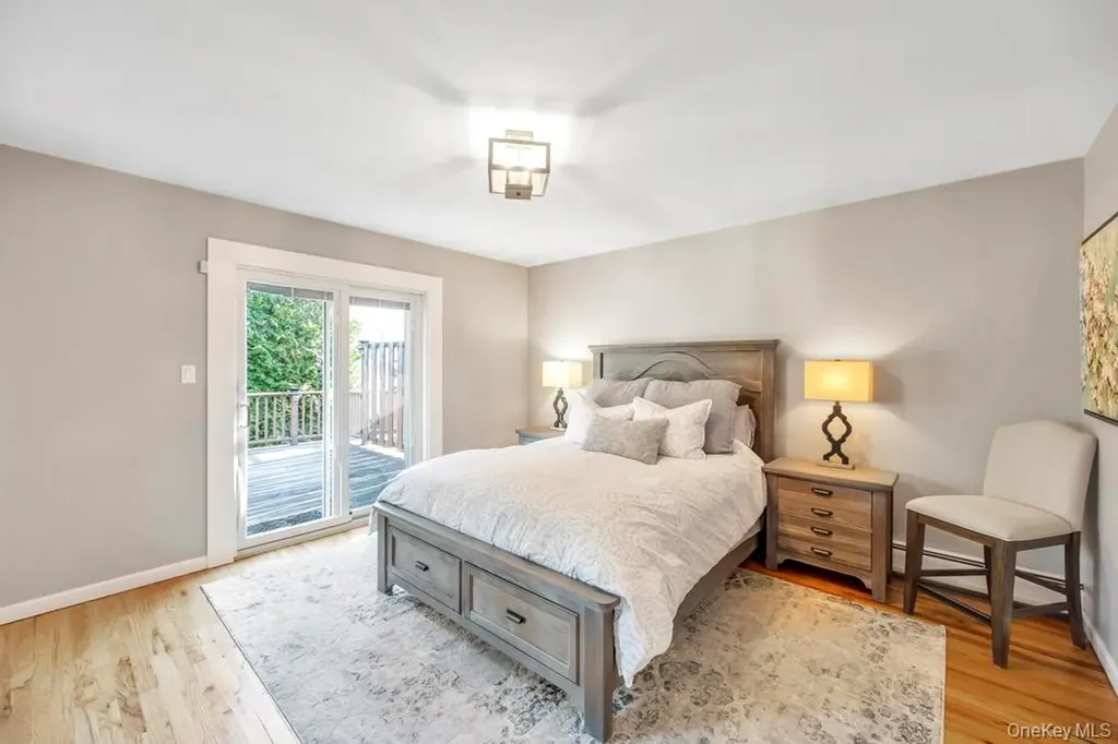 44 Derby Avenue Greenlawn NY 11740