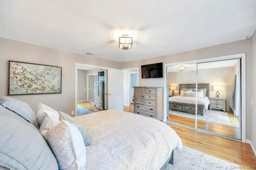 44 Derby Avenue Greenlawn NY 11740
