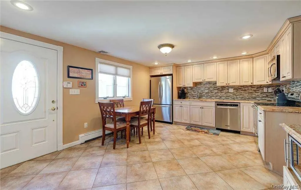 44 Derby Avenue Greenlawn NY 11740