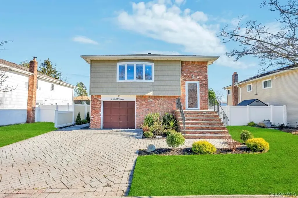44 Derby Avenue Greenlawn NY 11740