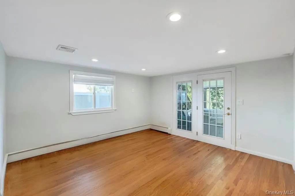 44 Derby Avenue Greenlawn NY 11740
