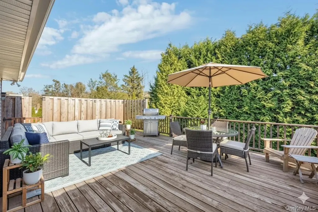 44 Derby Avenue Greenlawn NY 11740