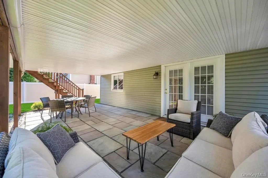 44 Derby Avenue Greenlawn NY 11740