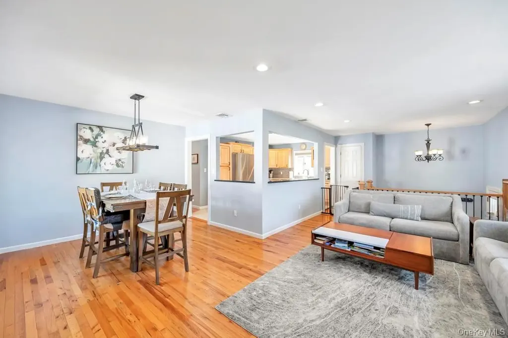 44 Derby Avenue Greenlawn NY 11740