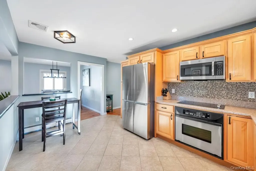 44 Derby Avenue Greenlawn NY 11740