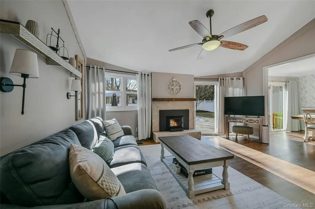 4 Park Road Rocky Point NY 11778