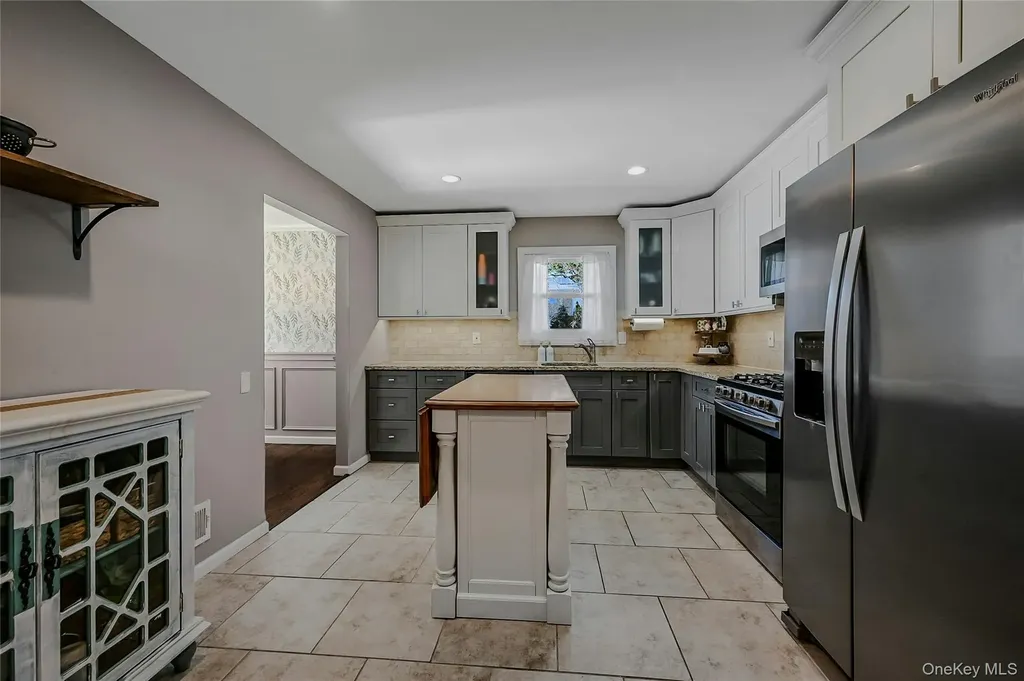 4 Park Road Rocky Point NY 11778